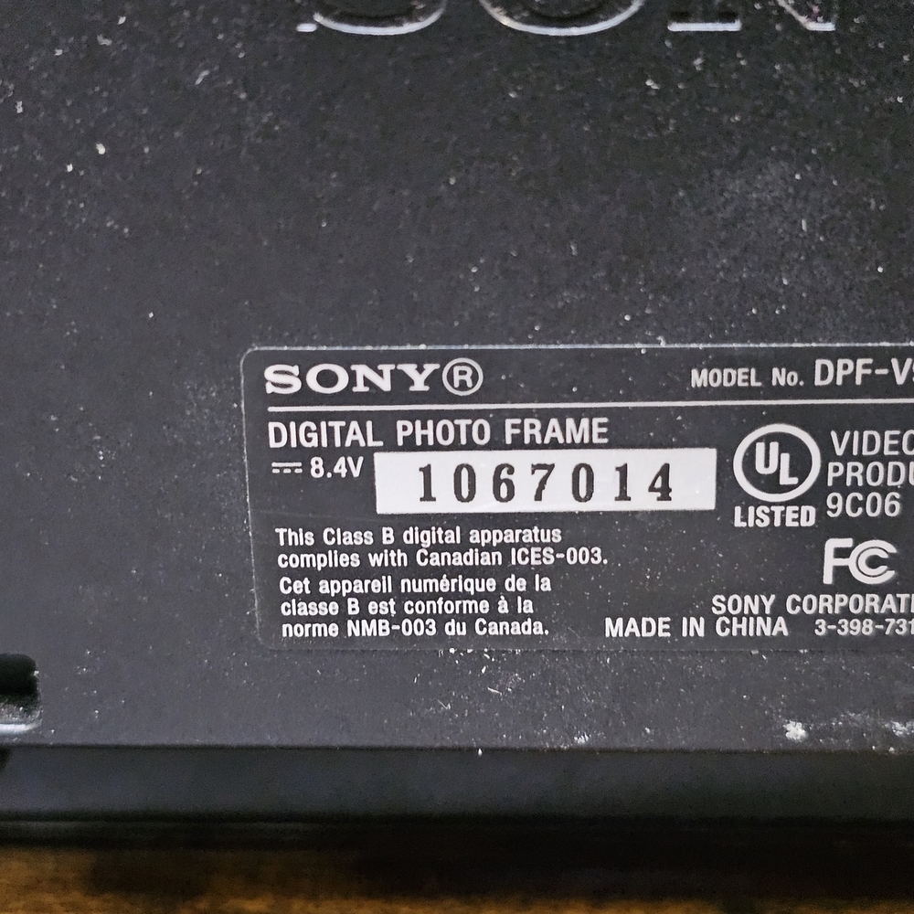 Sony Black Digital Photo Frame - Picture 3 of 3